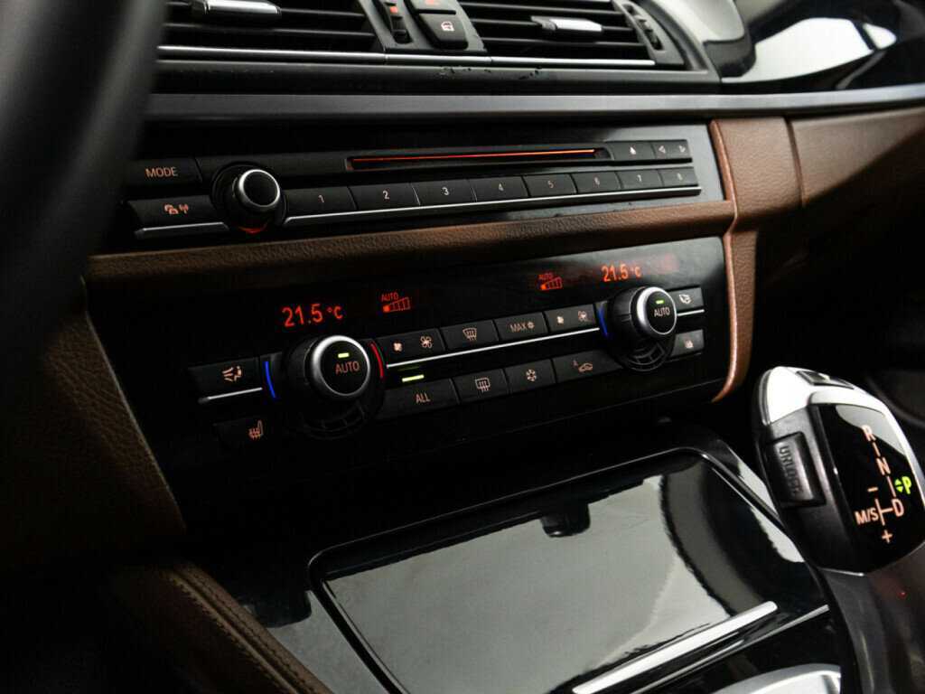 Б/У БМВ 5 серии 2012 года. Фото: #16