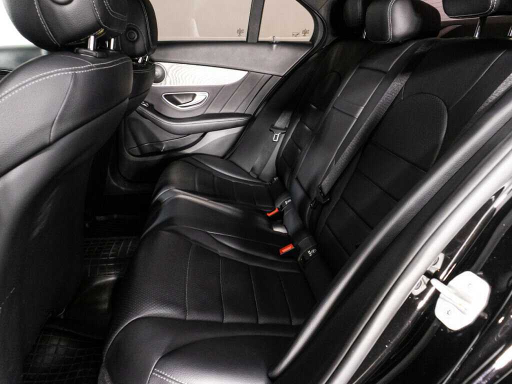 Б/У Мерседес-Бенц Ц-Класс 2016 года. Фото: #9