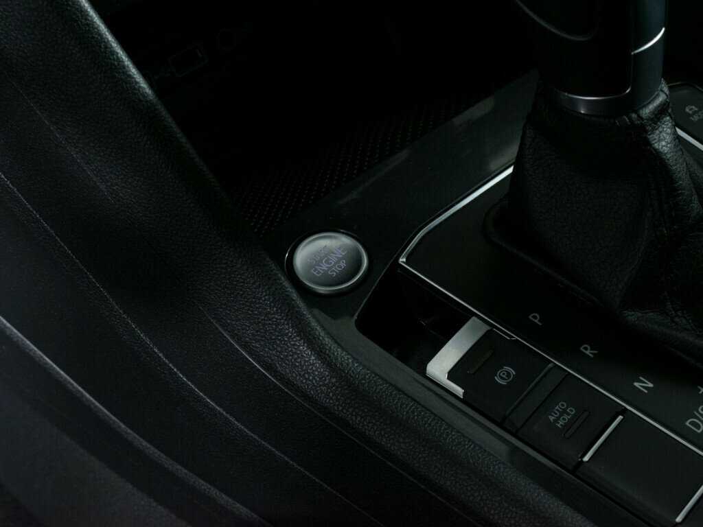 Б/У Фольксваген Тигуан 2018 года. Фото: #14