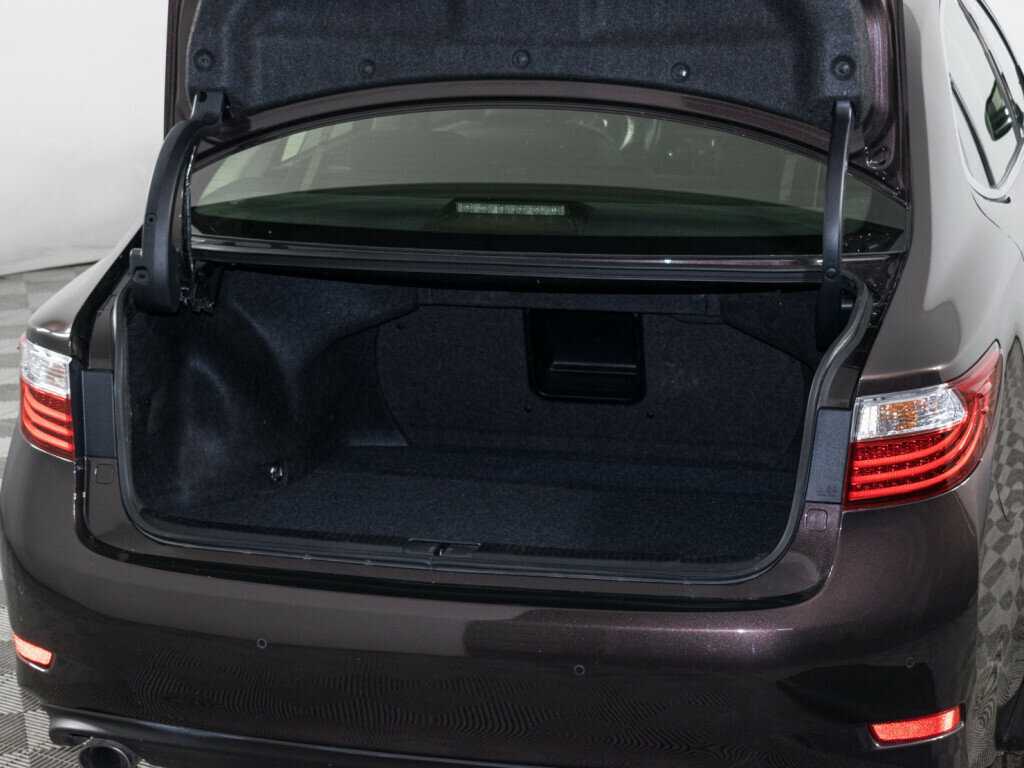 Б/У Лексус ЕС 2013 года. Фото: #6