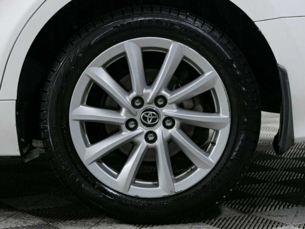 Б/У Тойота Камри 2021 года. Фото: #16