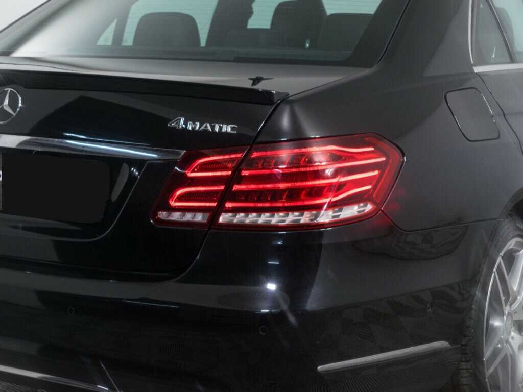 Б/У Мерседес-Бенц Е-Класс 2013 года. Фото: #17