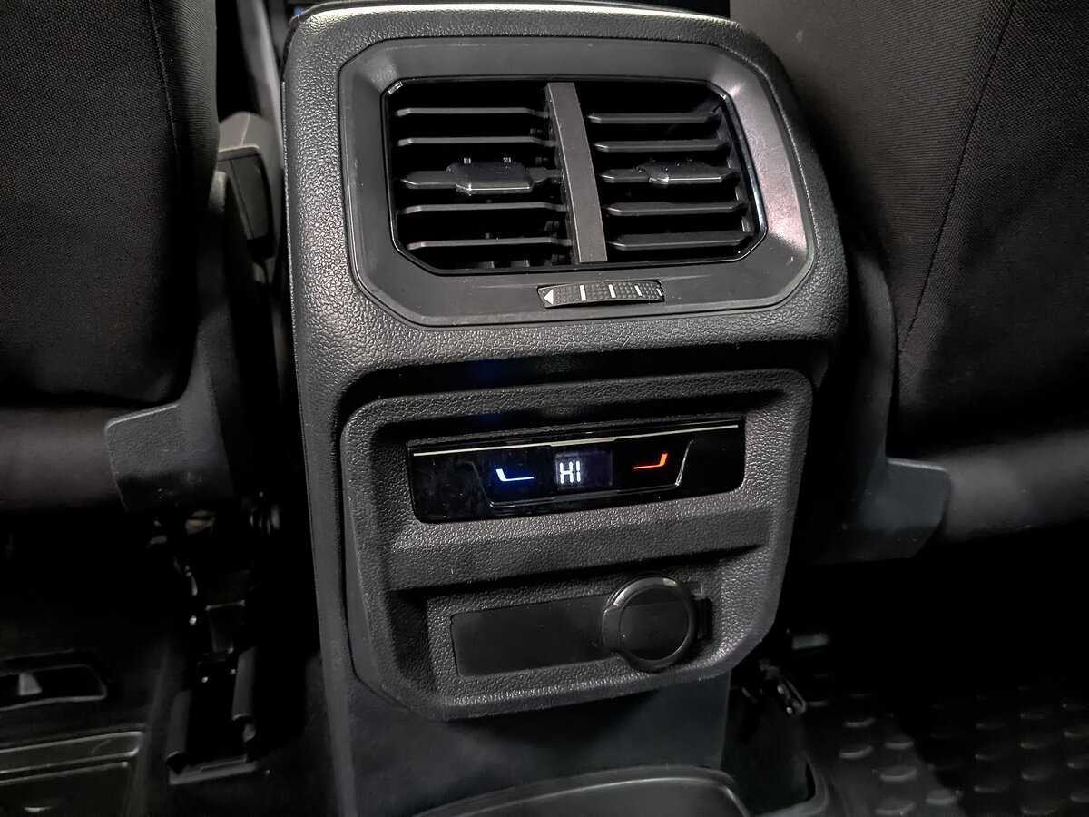 Б/У Фольксваген Тигуан 2021 года. Фото: #22