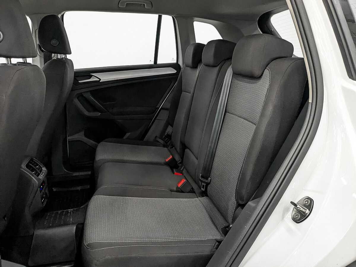 Б/У Фольксваген Тигуан 2021 года. Фото: #15