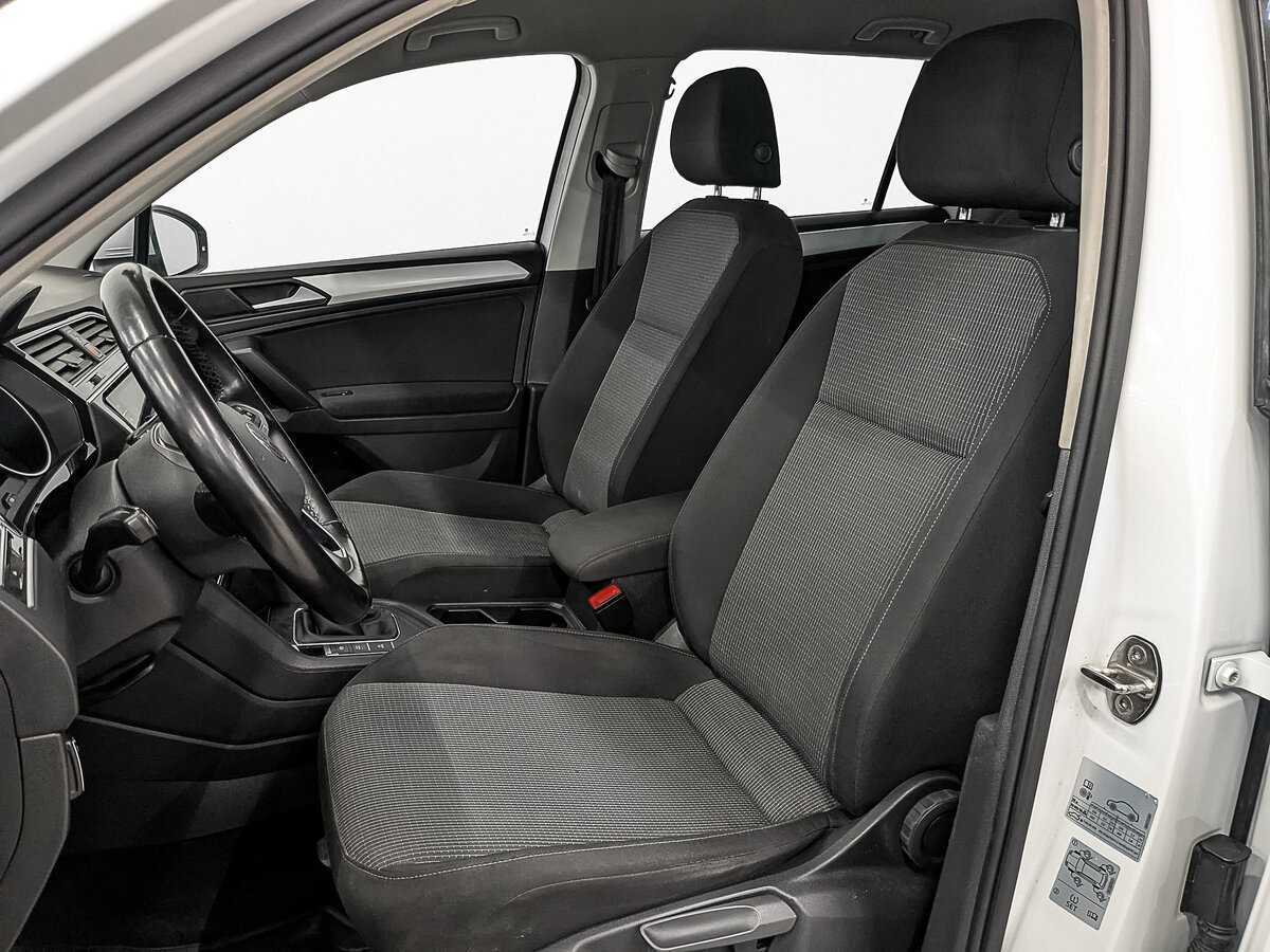 Б/У Фольксваген Тигуан 2021 года. Фото: #17