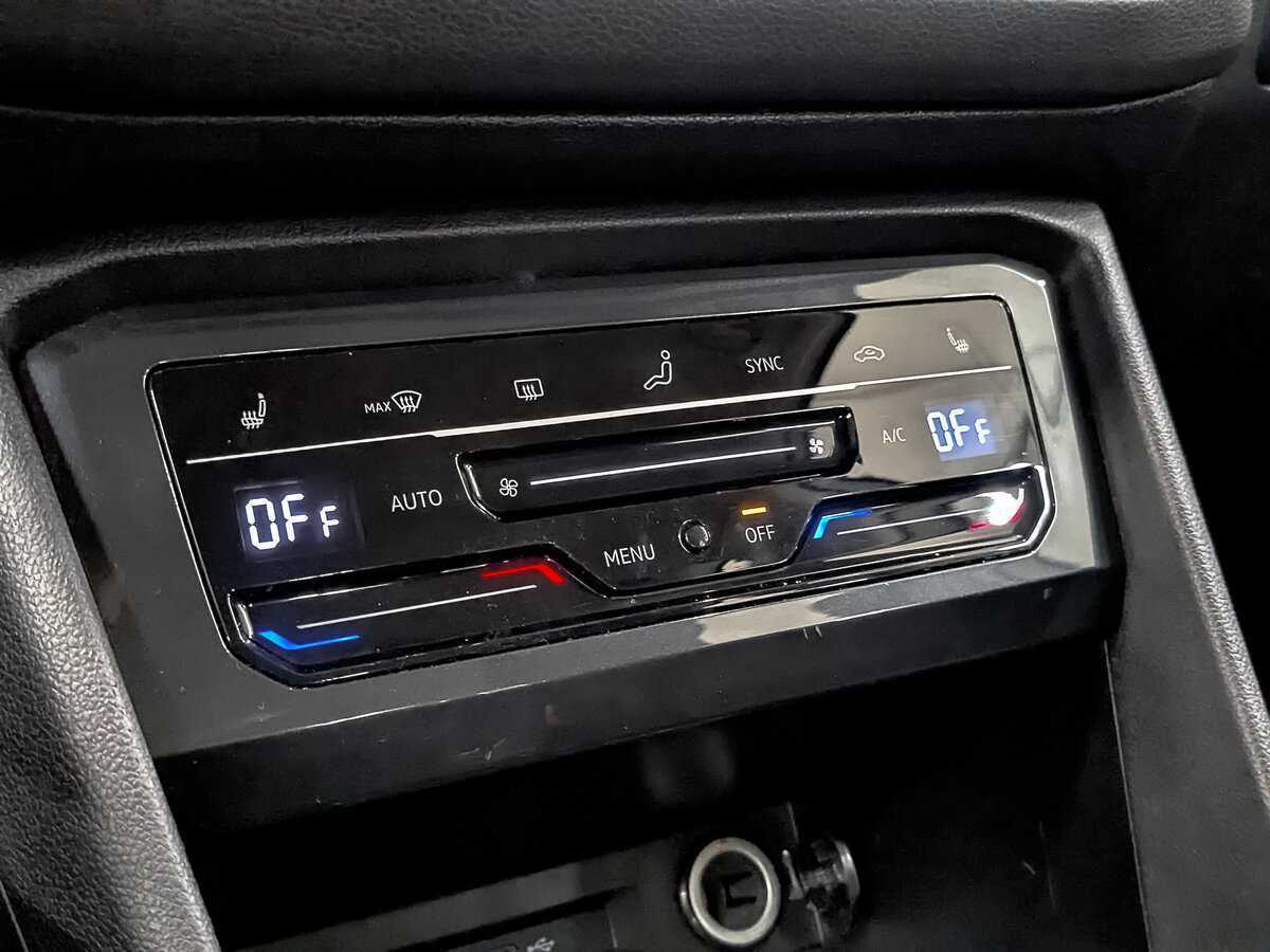 Б/У Фольксваген Тигуан 2021 года. Фото: #18