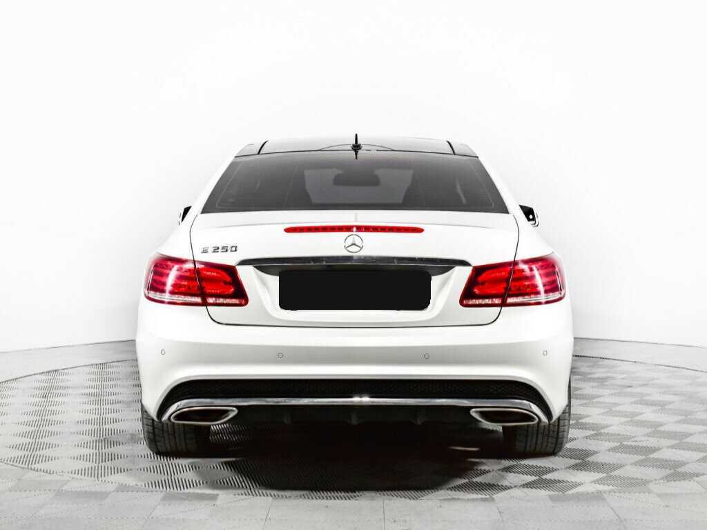 Б/У Мерседес-Бенц Е-Класс 2016 года. Фото: #5