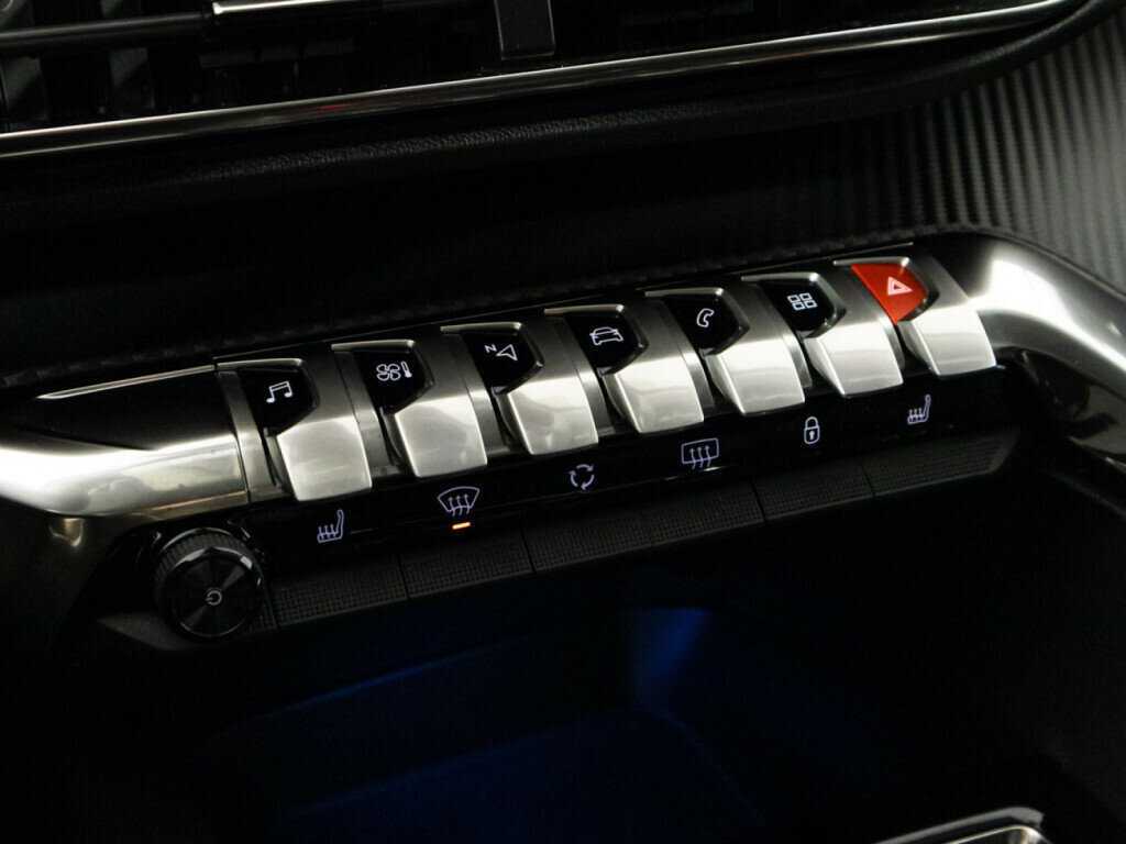 Б/У Пежо 3008 2021 года. Фото: #16