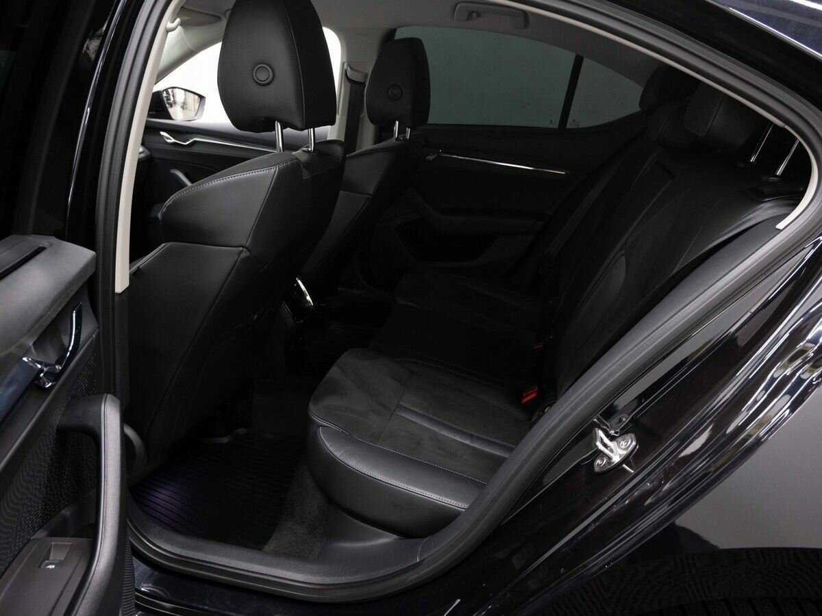 Б/У Шкода Октавия 2020 года. Фото: #8