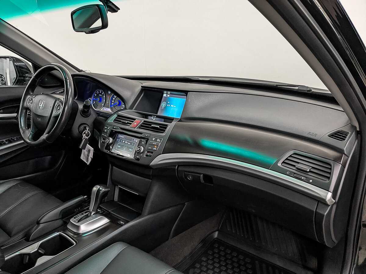 Б/У Хонда Кросстур 2014 года. Фото: #10