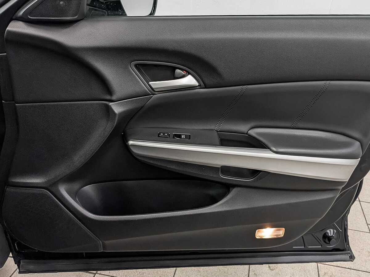 Б/У Хонда Кросстур 2014 года. Фото: #22