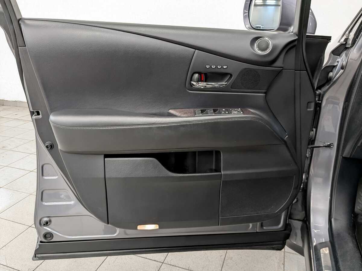 Б/У Лексус Р-Икс 2012 года. Фото: #18