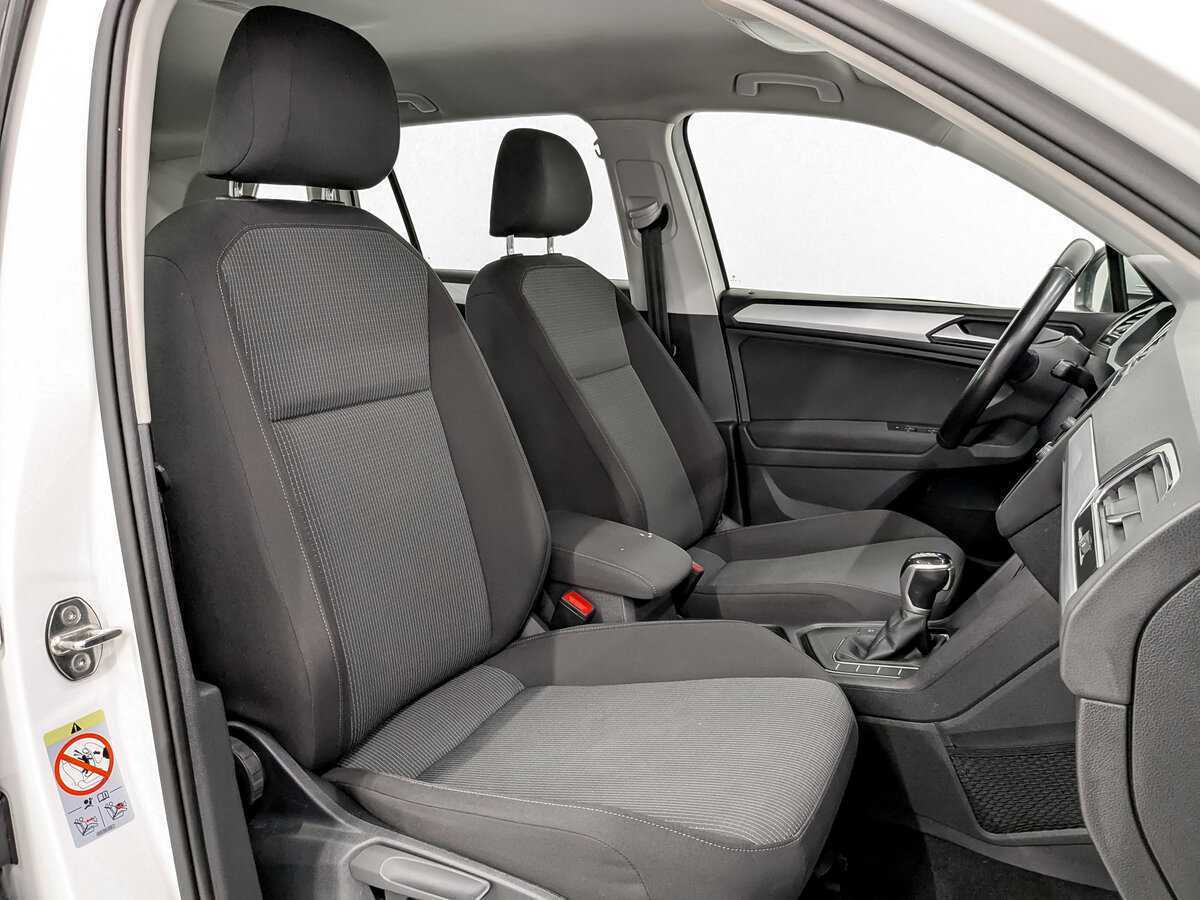 Б/У Фольксваген Тигуан 2021 года. Фото: #20