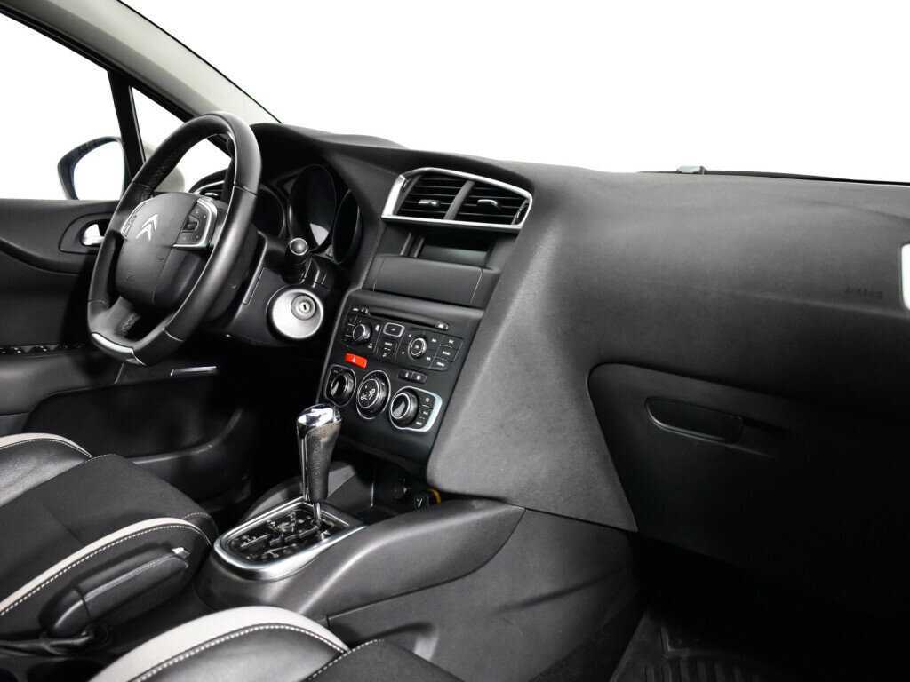 Б/У Ситроен Ц4 2012 года. Фото: #8