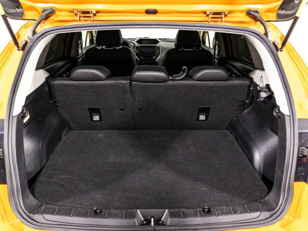 Б/У Субару ИксВи 2018 года. Фото: #14