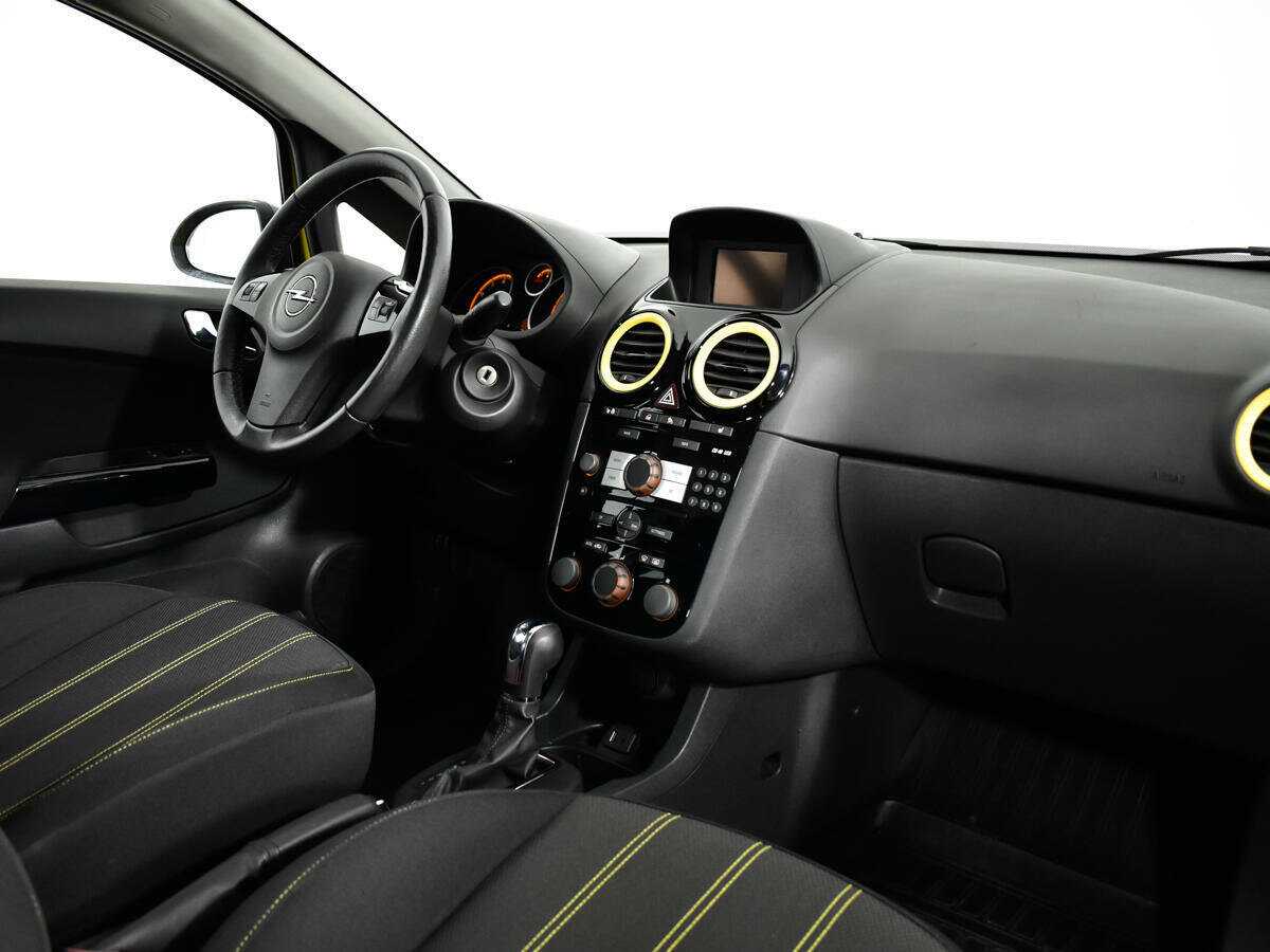 Б/У Опель Корса 2012 года. Фото: #8