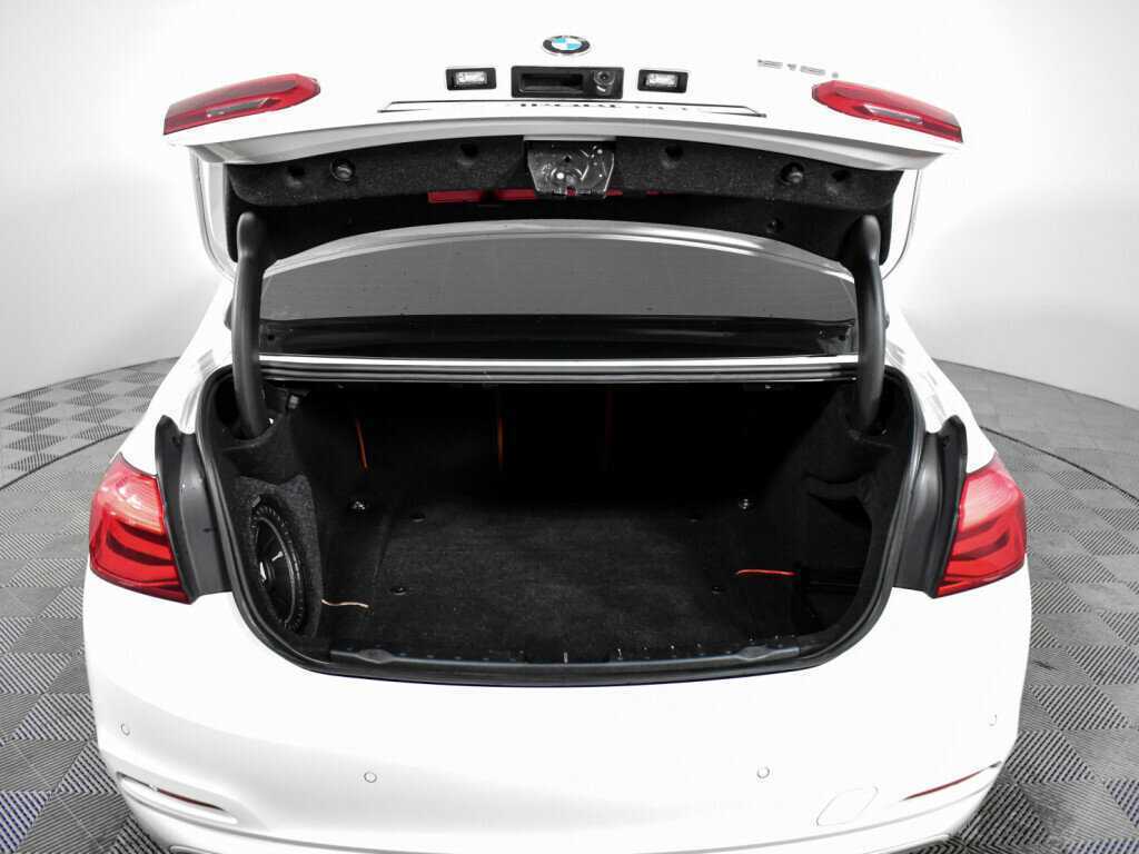 Б/У БМВ 3 серии 2017 года. Фото: #22