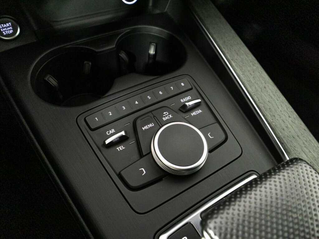 Б/У Ауди А4 2019 года. Фото: #18