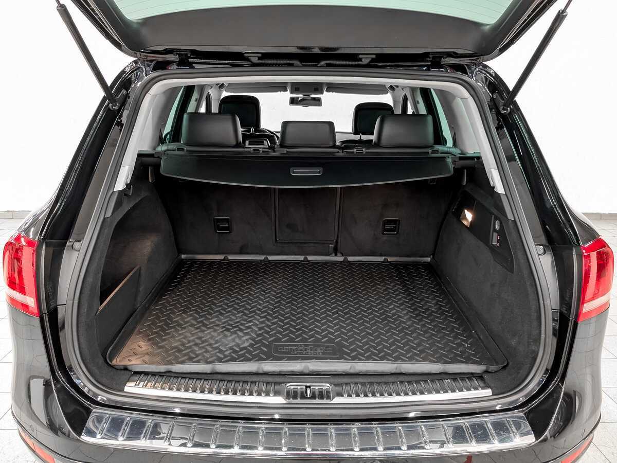 Б/У Фольксваген Туарег 2013 года. Фото: #9