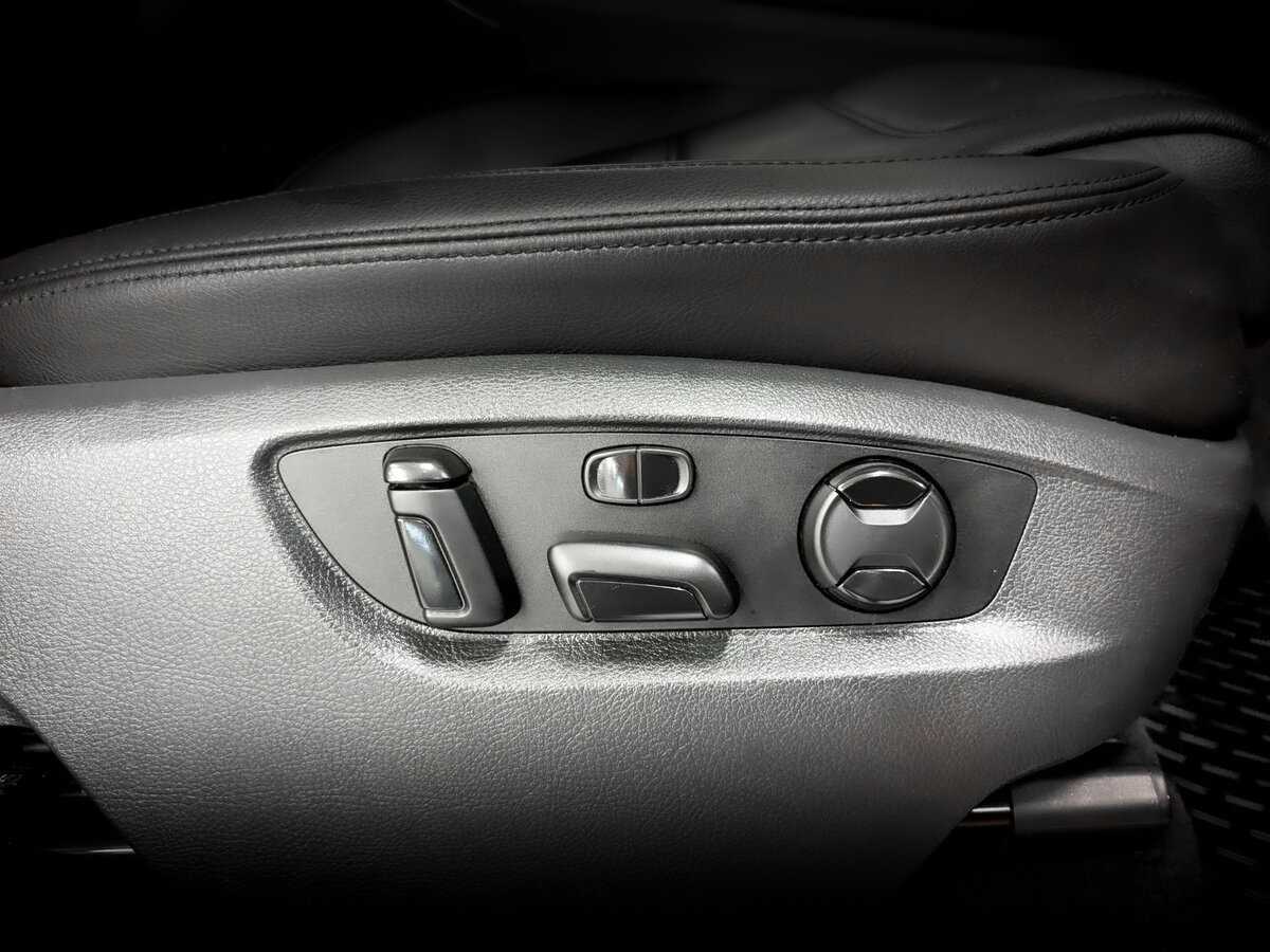 Б/У Фольксваген Туарег 2013 года. Фото: #21