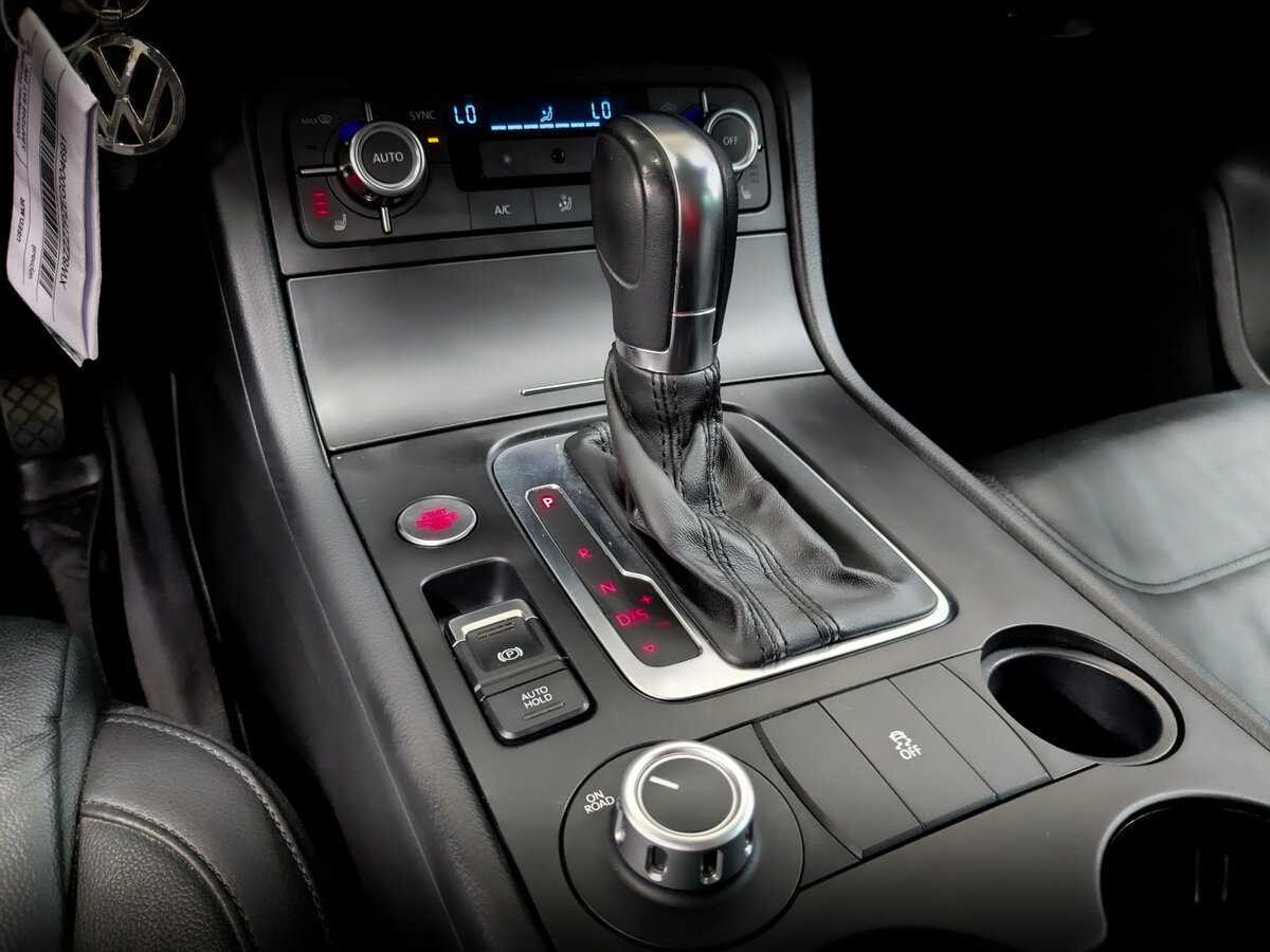 Б/У Фольксваген Туарег 2013 года. Фото: #23