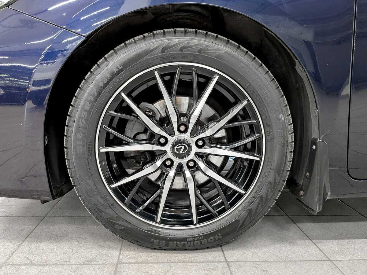 Б/У Лексус ЕС 2015 года. Фото: #17