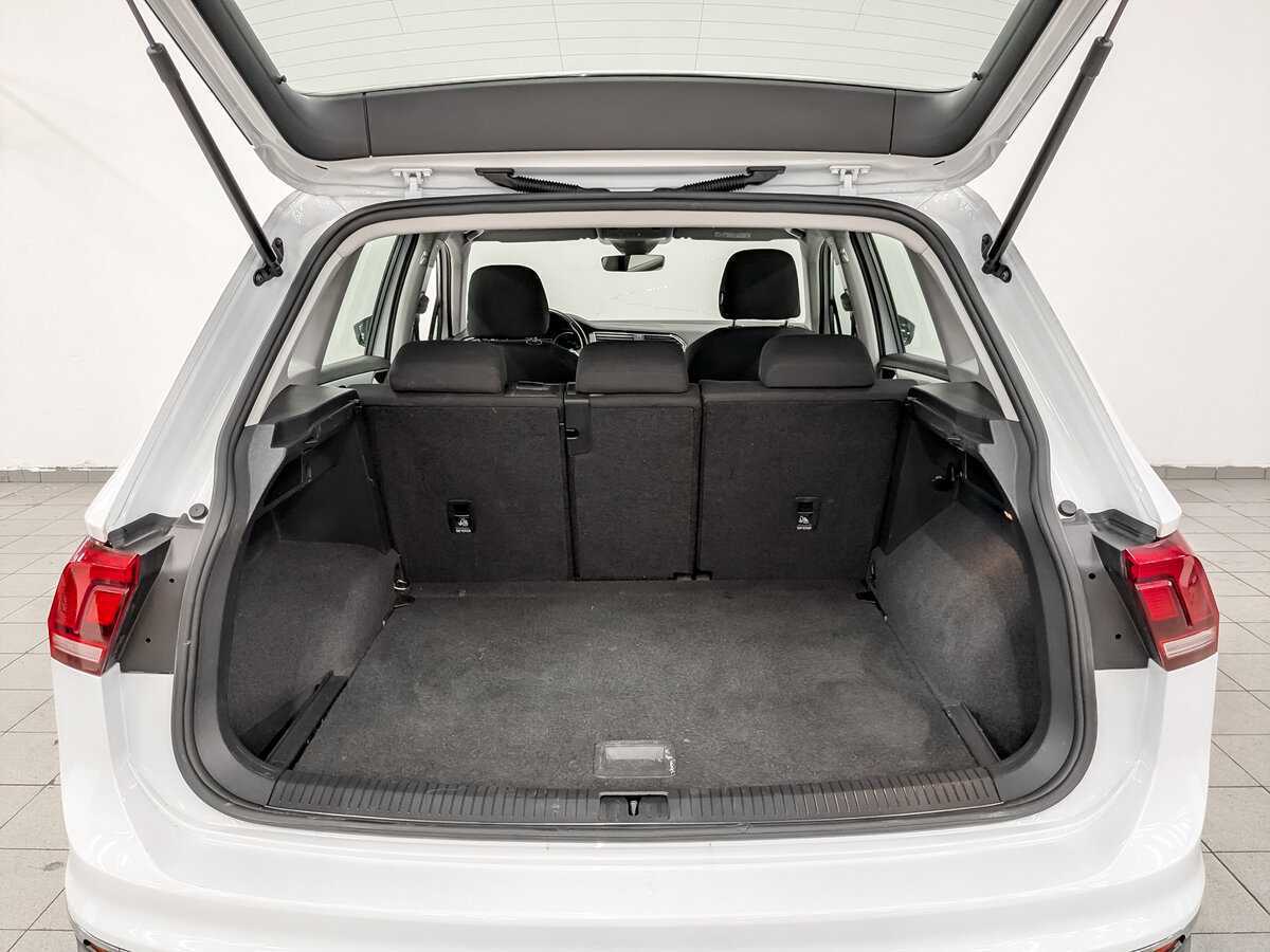 Б/У Фольксваген Тигуан 2021 года. Фото: #8