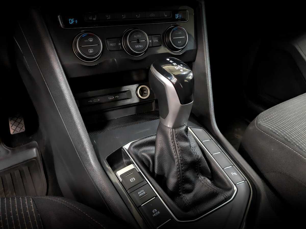 Б/У Фольксваген Тигуан 2021 года. Фото: #25