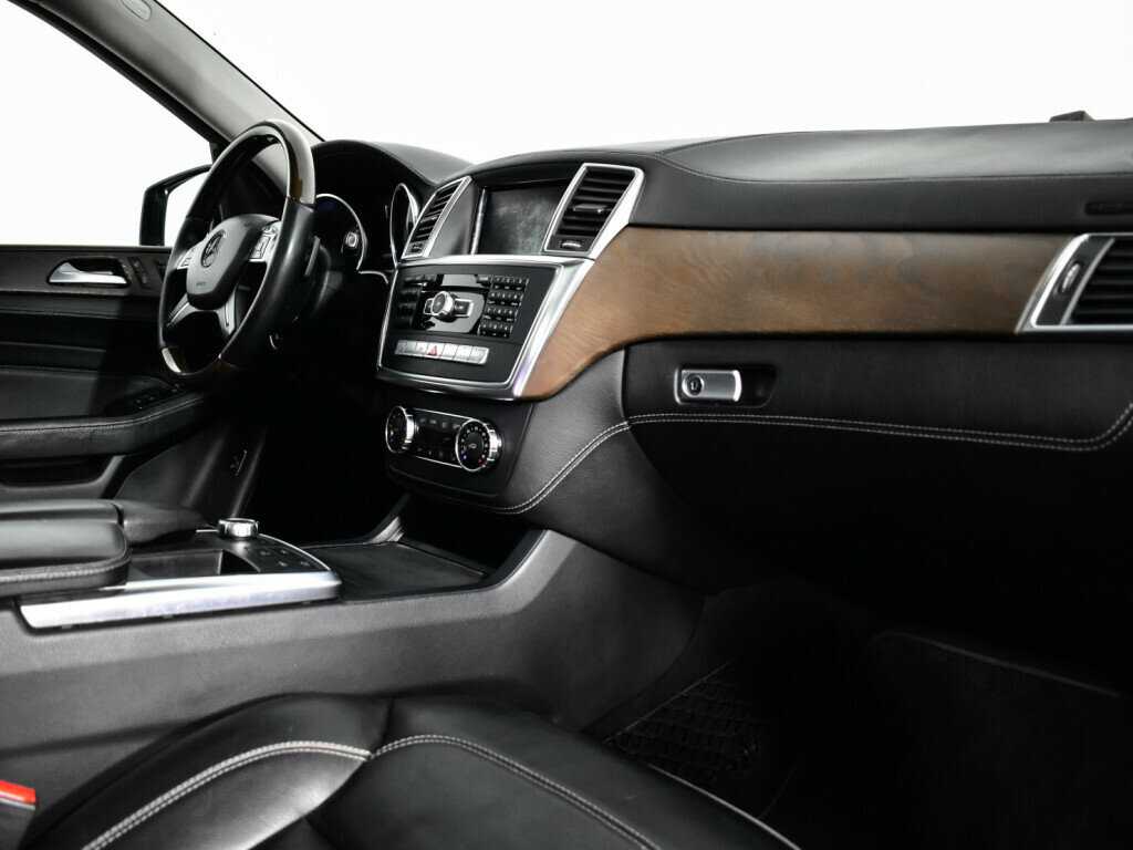 Б/У Мерседес-Бенц М-Класс 2013 года. Фото: #8