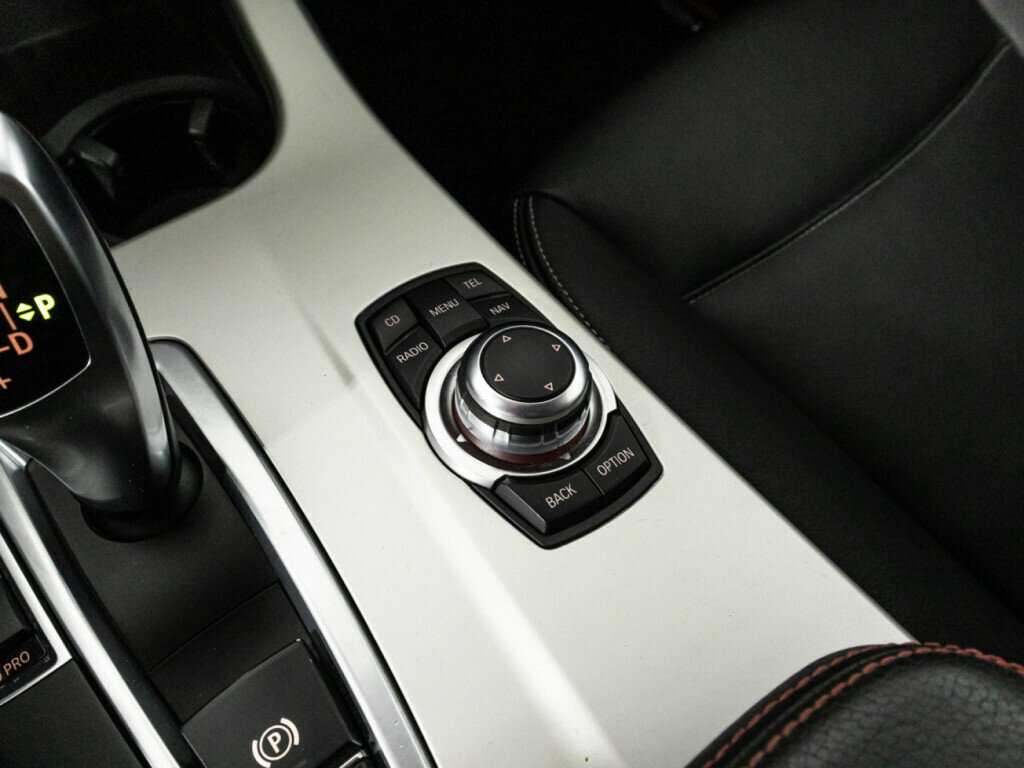 Б/У БМВ Икс3 2012 года. Фото: #16