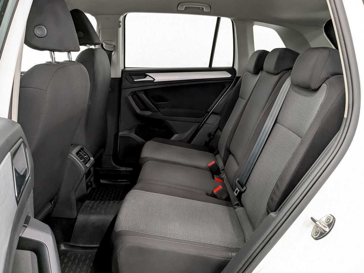 Б/У Фольксваген Тигуан 2021 года. Фото: #11