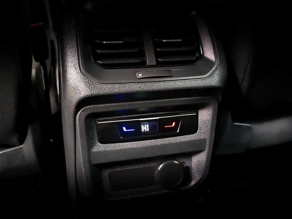 Б/У Фольксваген Тигуан 2021 года. Фото: #25