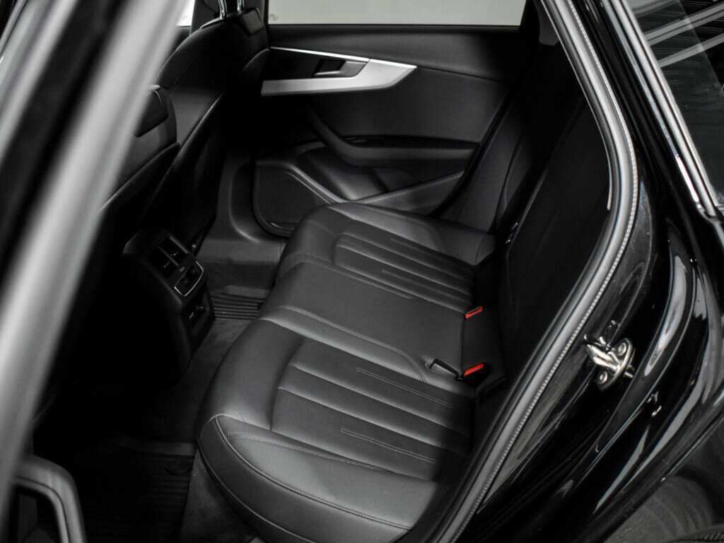 Б/У Ауди А4 2020 года. Фото: #10