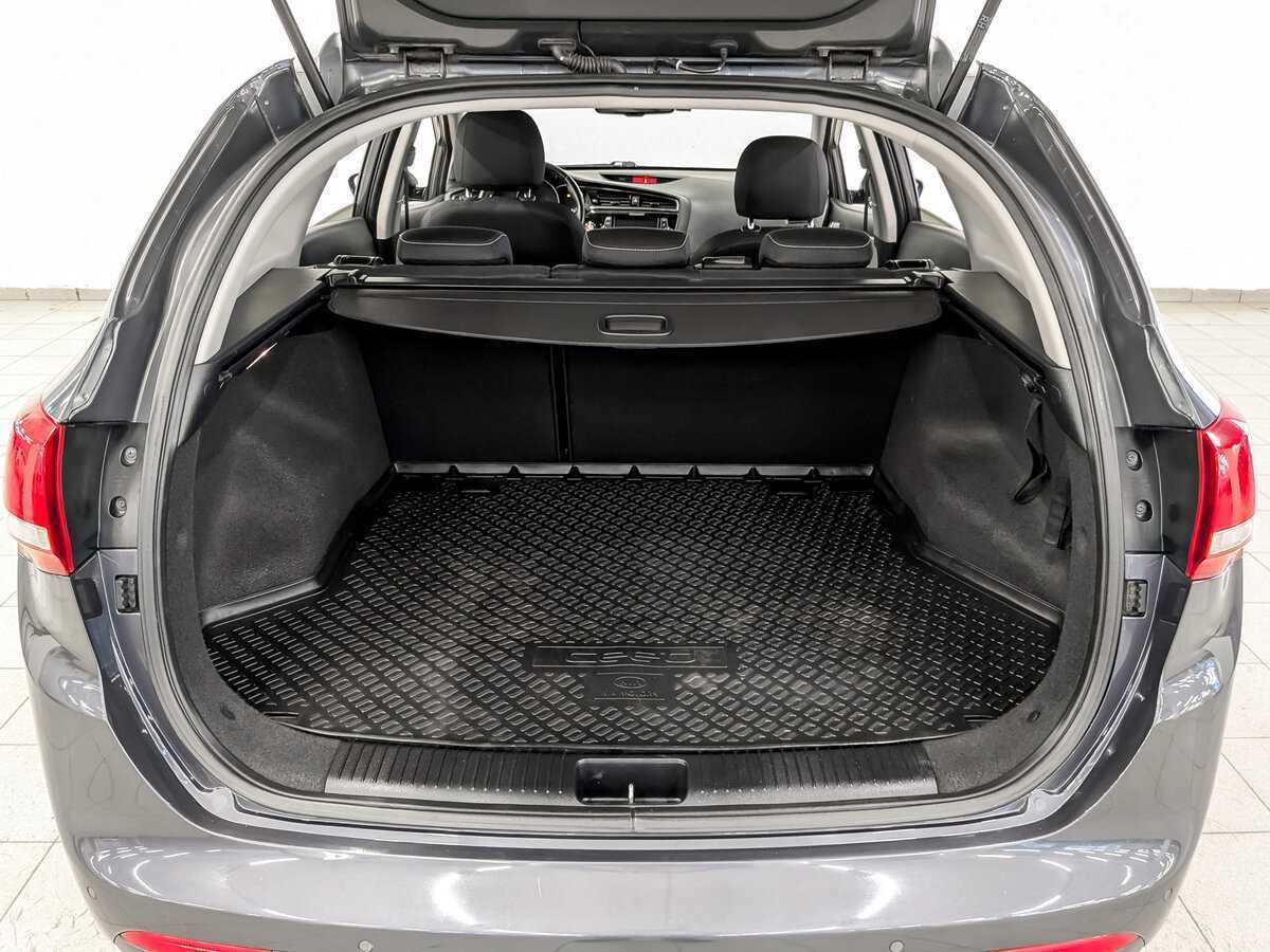 Б/У Киа Сид 2018 года. Фото: #9