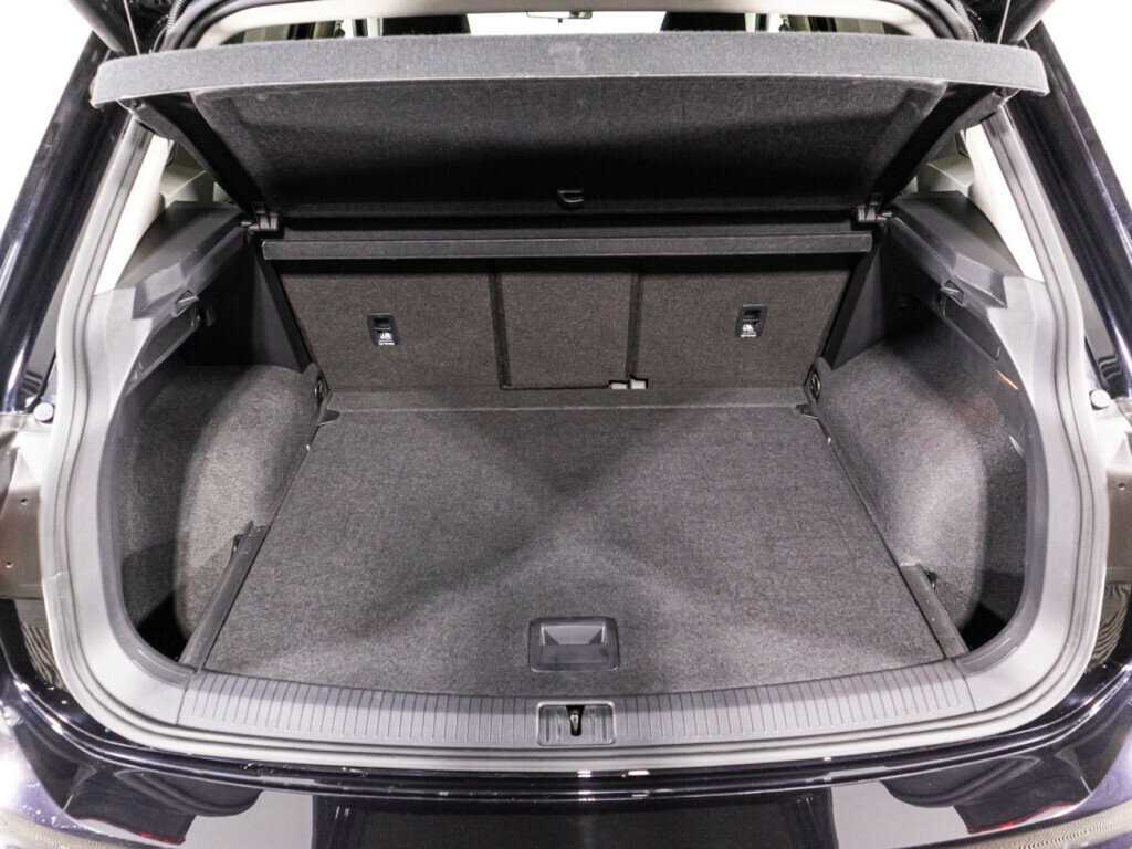 Б/У Фольксваген Тигуан 2020 года. Фото: #14