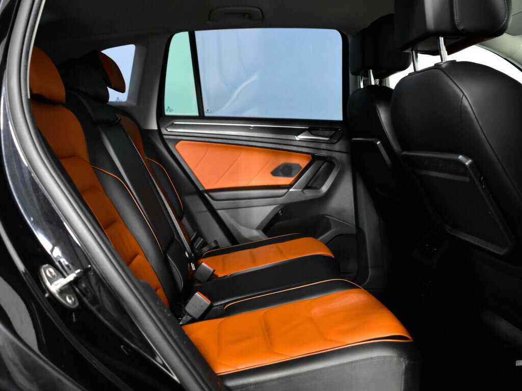 Б/У Фольксваген Тигуан 2018 года. Фото: #9