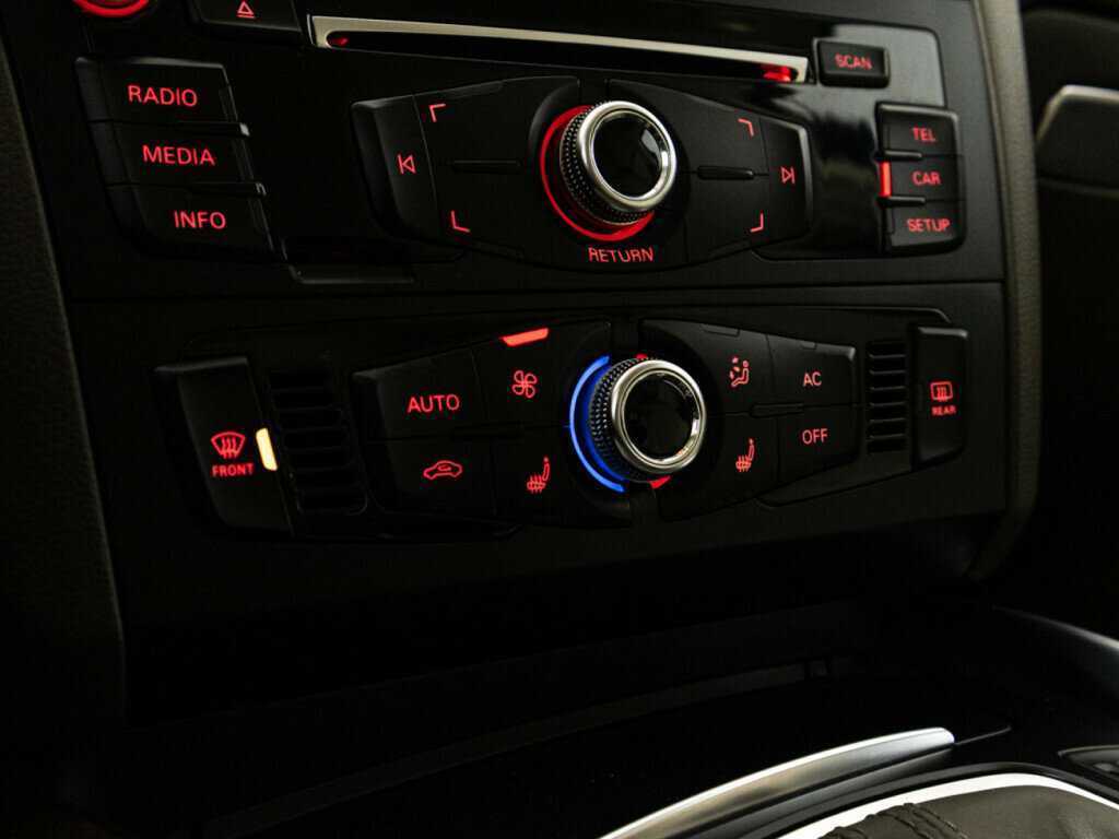 Б/У Ауди К5 2013 года. Фото: #17