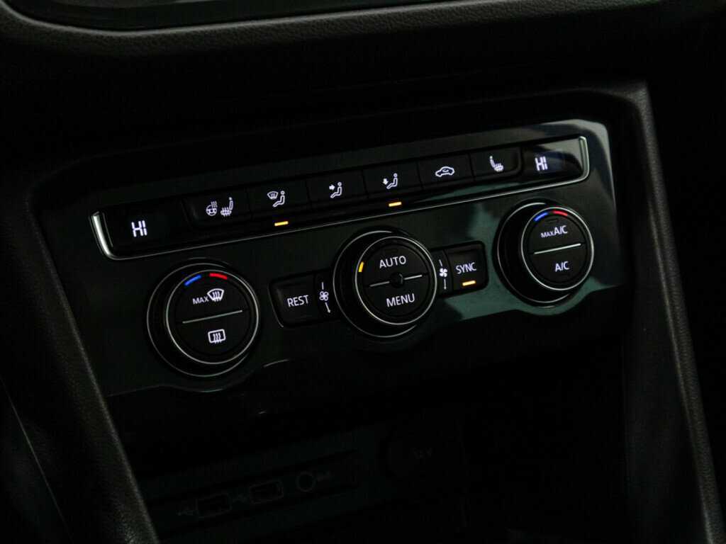 Б/У Фольксваген Тигуан 2019 года. Фото: #16