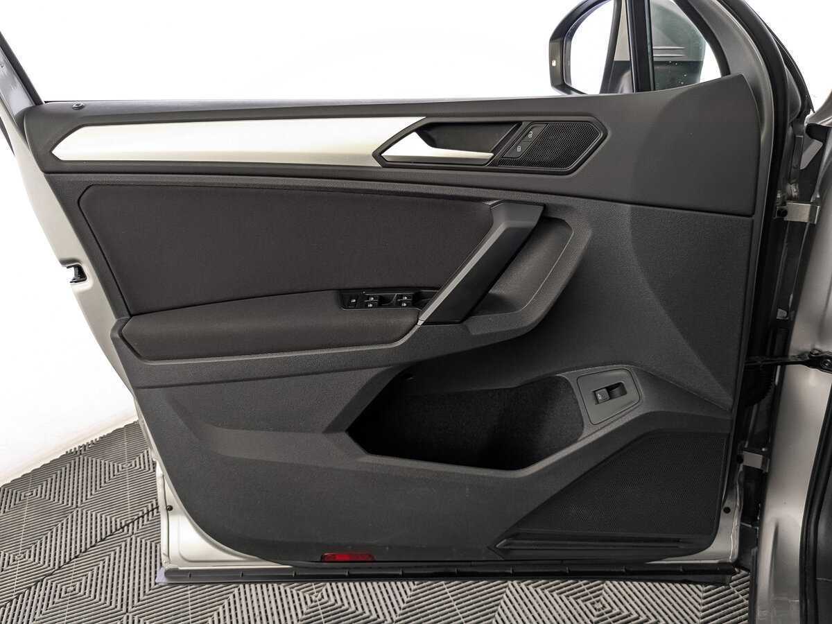 Б/У Фольксваген Тигуан 2020 года. Фото: #18