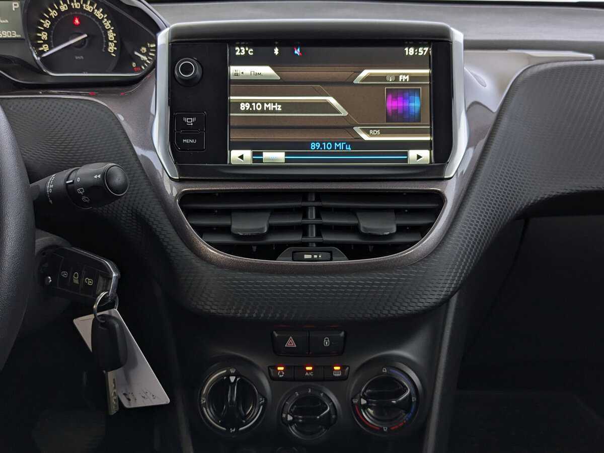 Б/У Пежо 2008 2014 года. Фото: #16