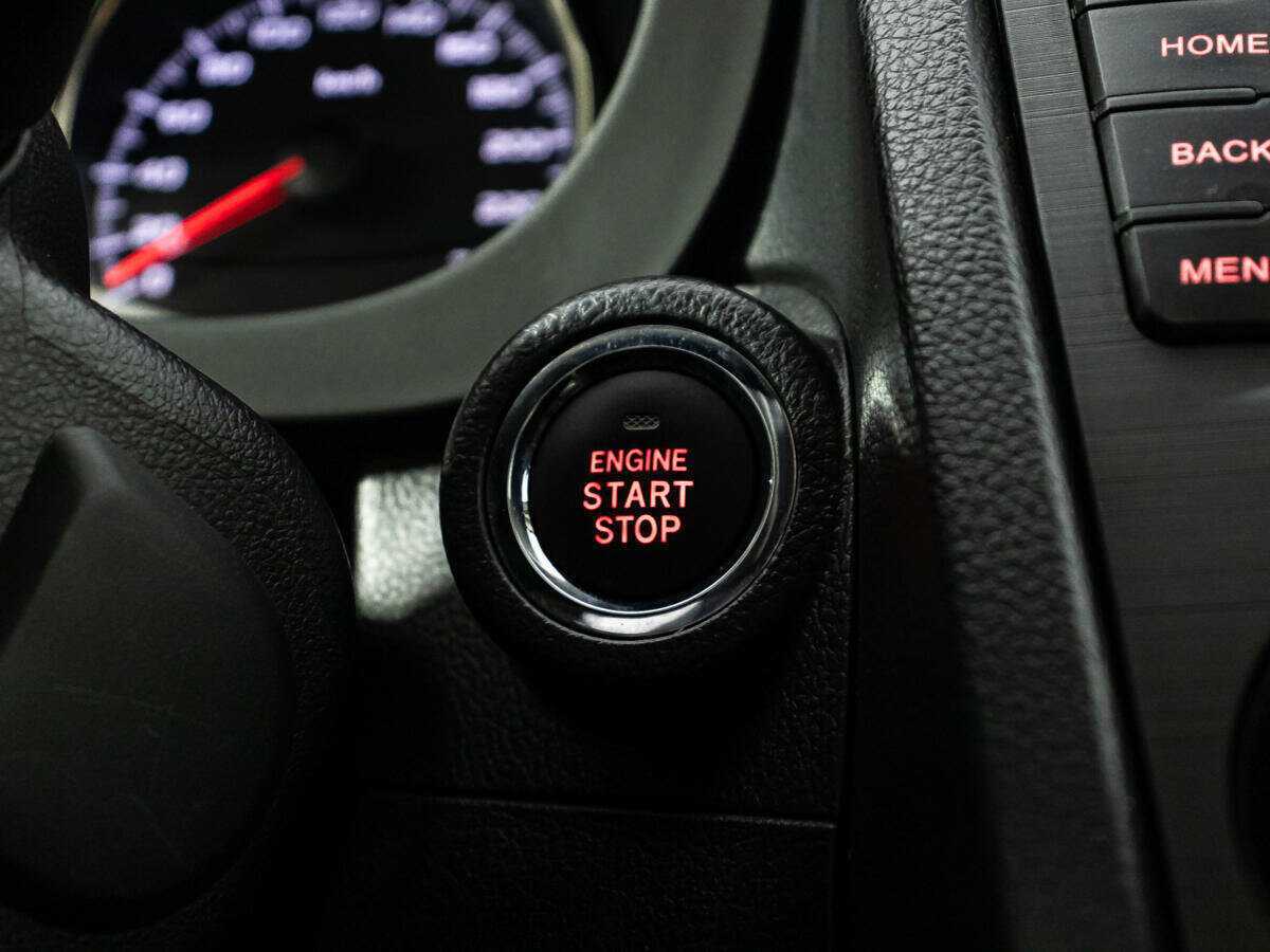 Б/У Субару ИксВи 2014 года. Фото: #18