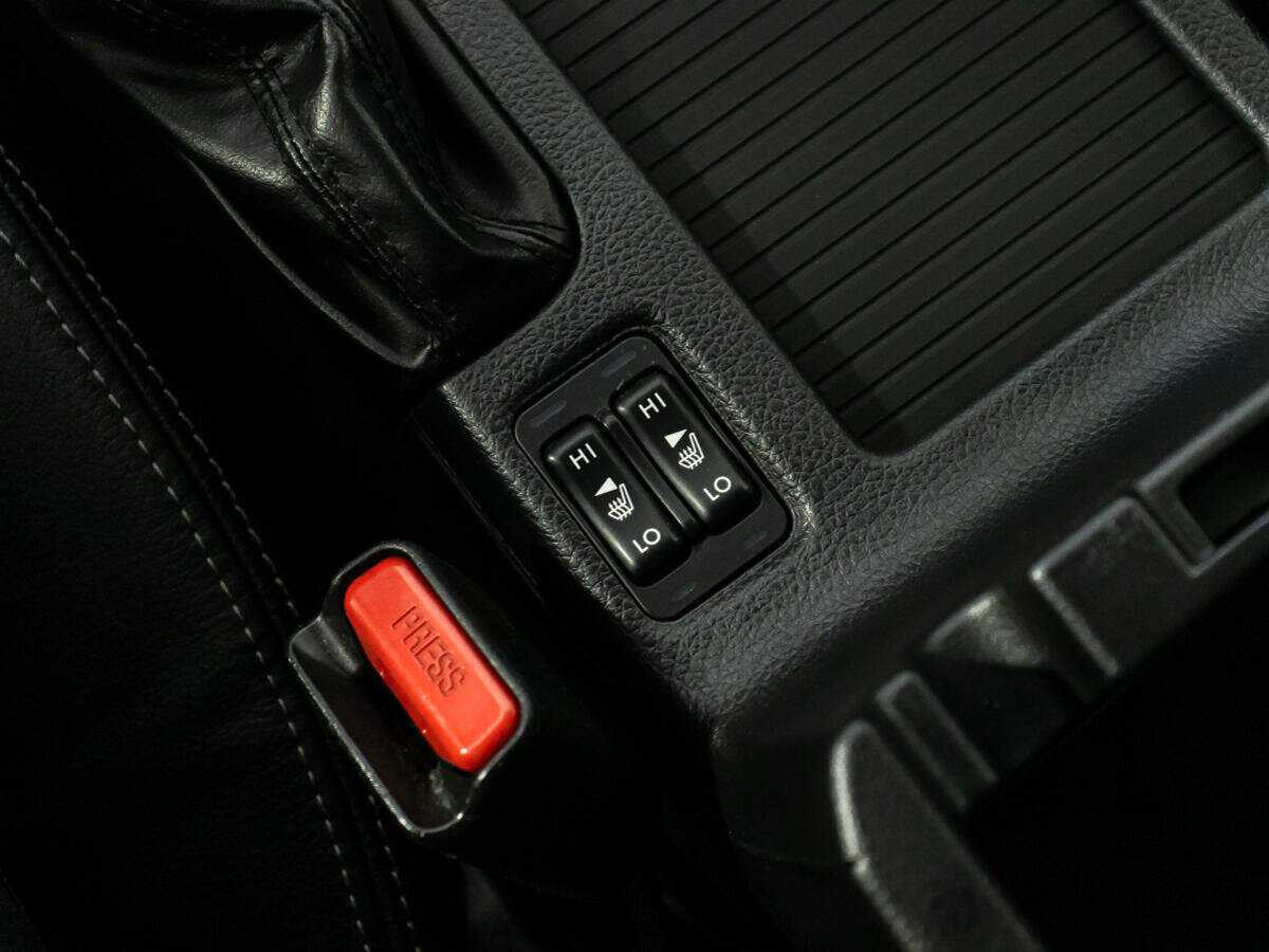 Б/У Субару ИксВи 2014 года. Фото: #20