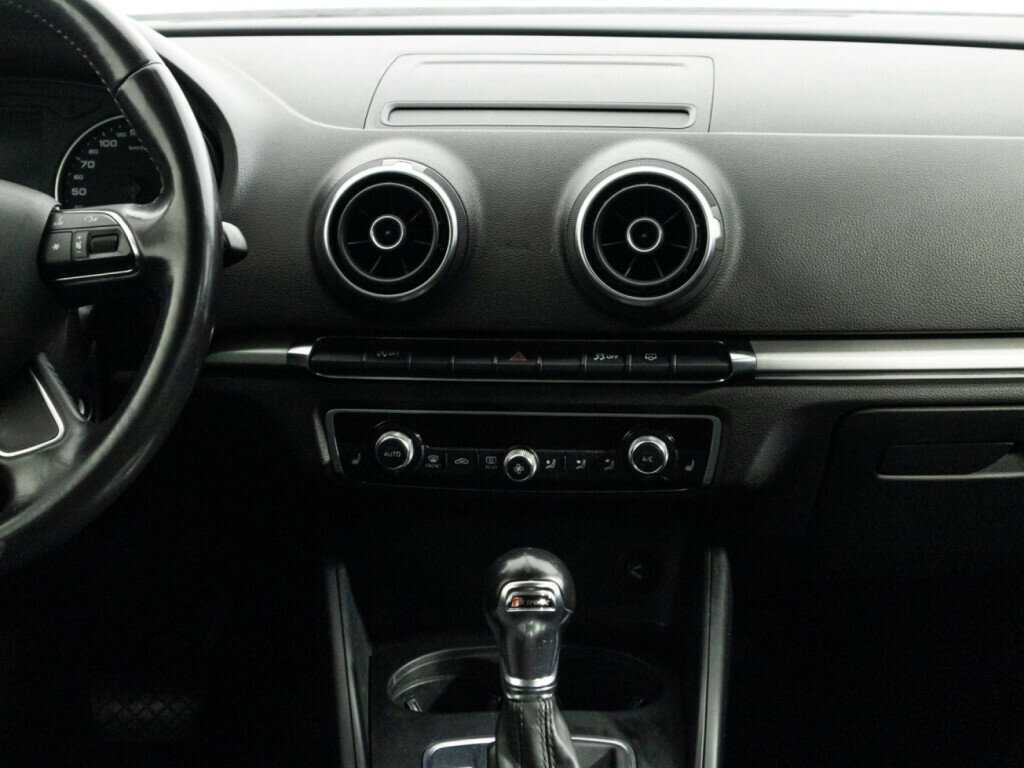 Б/У Ауди А3 2013 года. Фото: #13