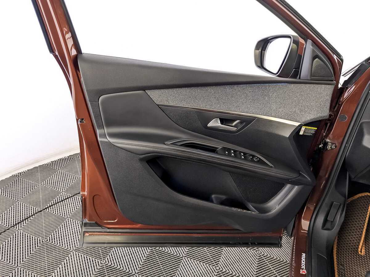 Б/У Пежо 3008 2017 года. Фото: #18