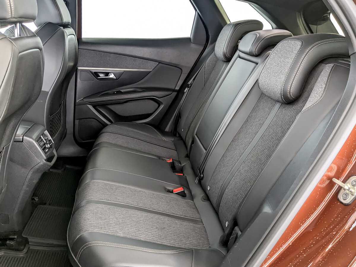 Б/У Пежо 3008 2019 года. Фото: #11