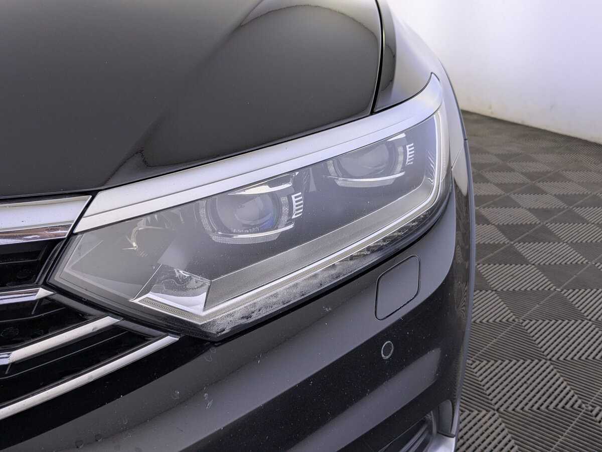 Б/У Фольксваген Пассат 2018 года. Фото: #16