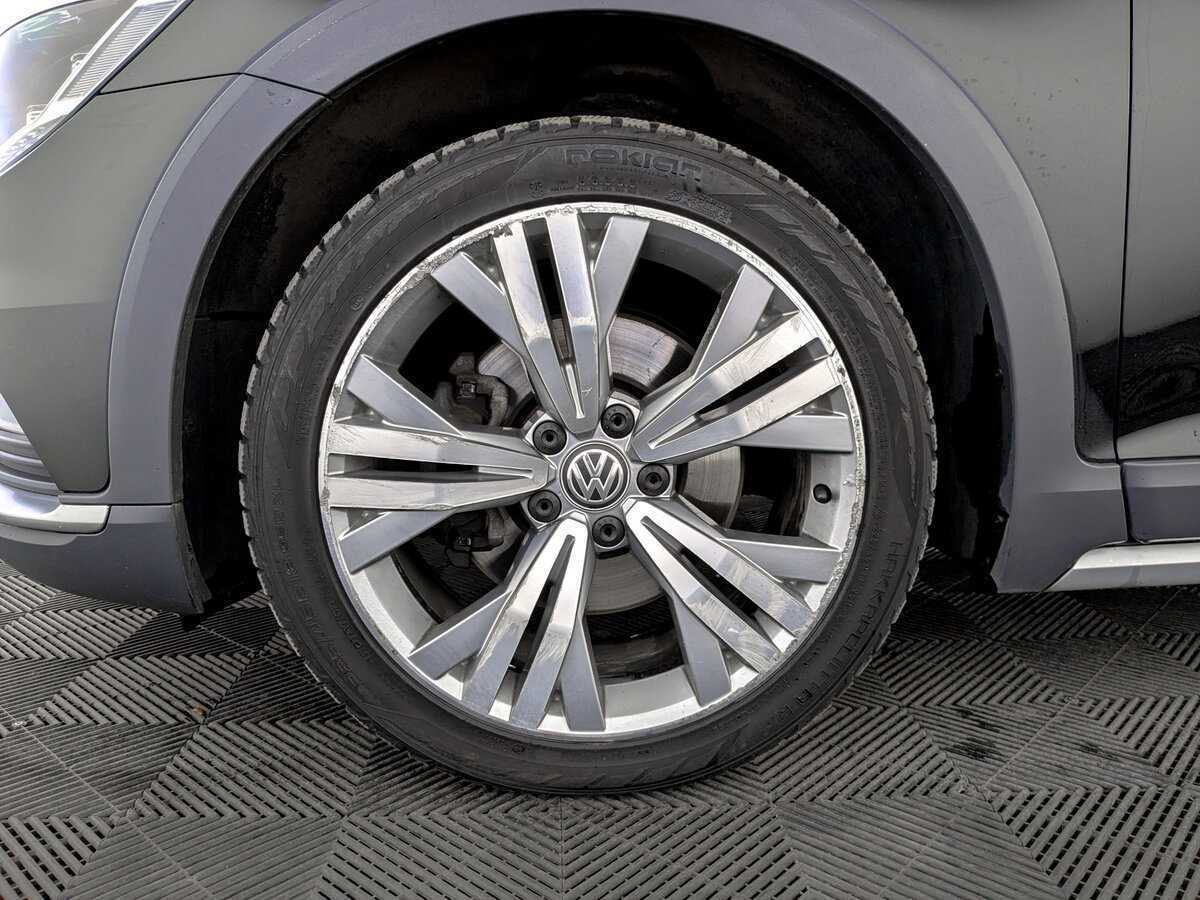 Б/У Фольксваген Пассат 2018 года. Фото: #17