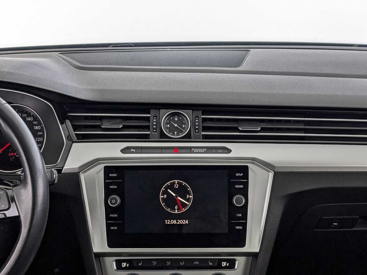 Б/У Фольксваген Пассат 2019 года. Фото: #13