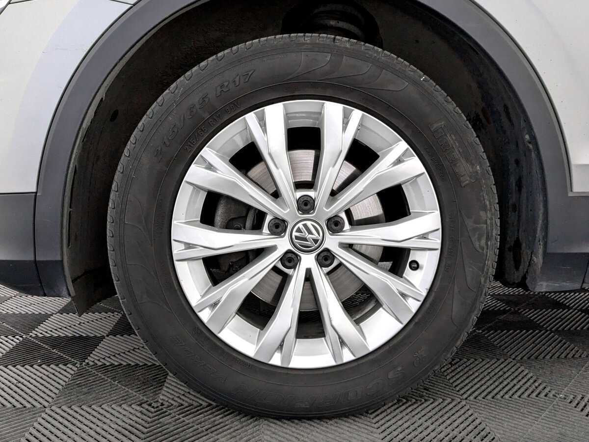 Б/У Фольксваген Тигуан 2019 года. Фото: #17