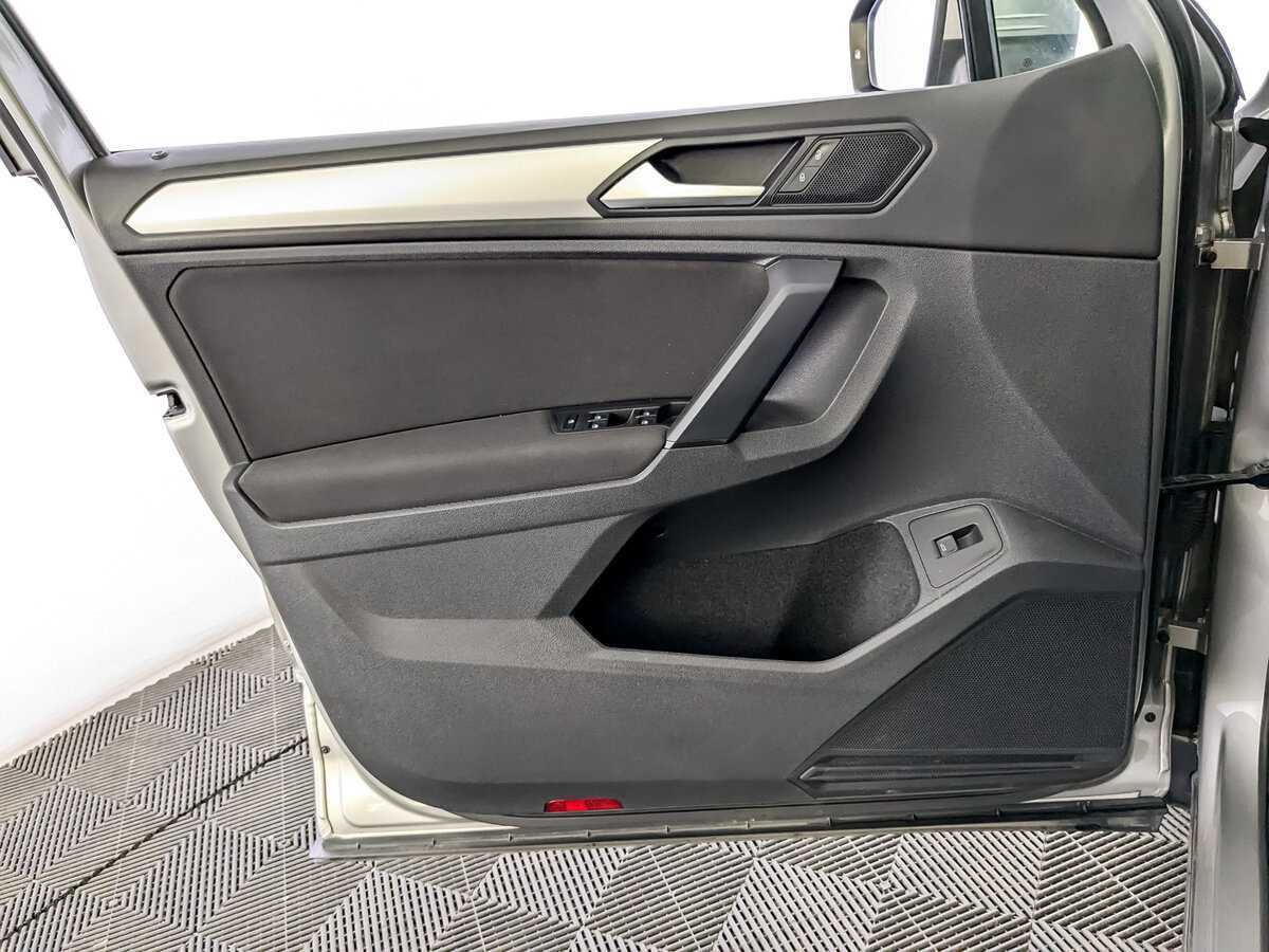 Б/У Фольксваген Тигуан 2019 года. Фото: #18